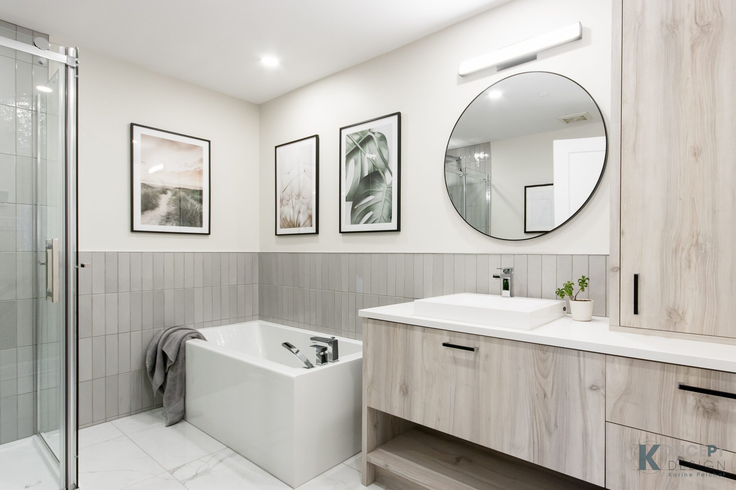 Salle de bain moderne entièrement rénovée